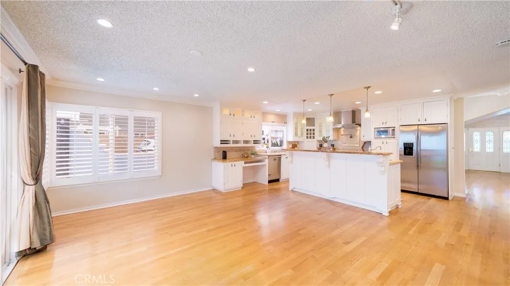 Hacienda Heights, California 91745, United States, 3 Bedrooms Bedrooms, ,2 BathroomsBathrooms,Residential,Pending,223992