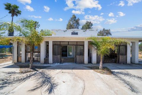 Photo of 2620 Mar Vinga Ln, Fallbrook, CA 92028 (MLS # NDP2505301)