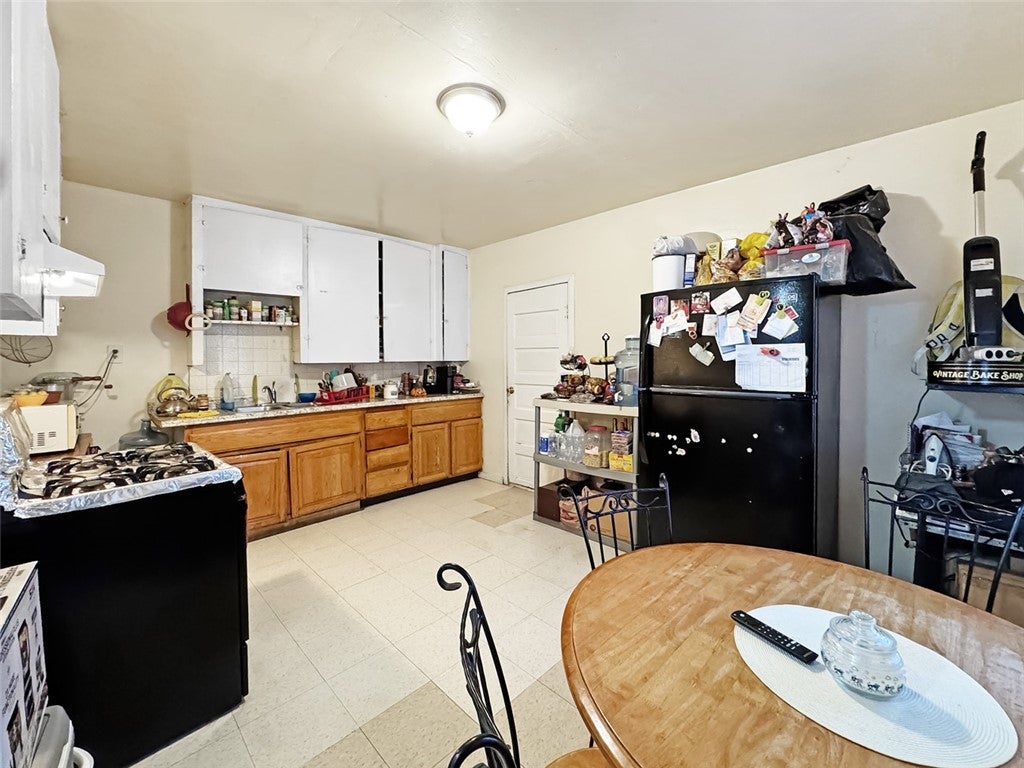 348 W Vernon Avenue