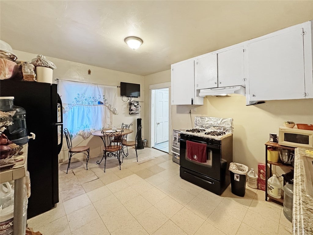 348 W Vernon Avenue