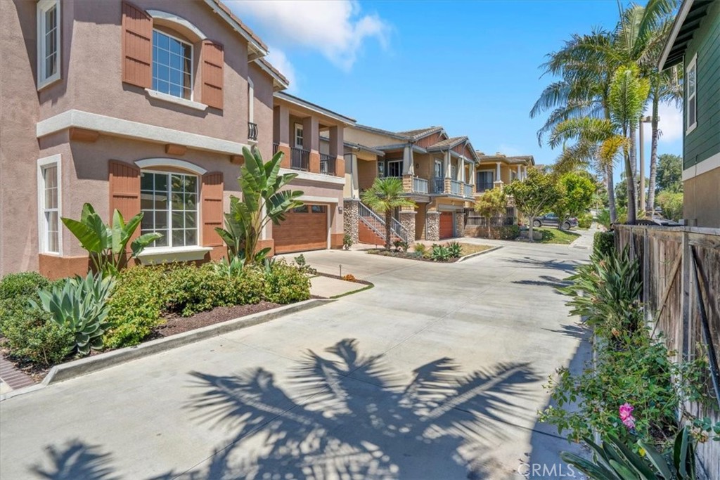 2125 Ridgeview Terrace Drive