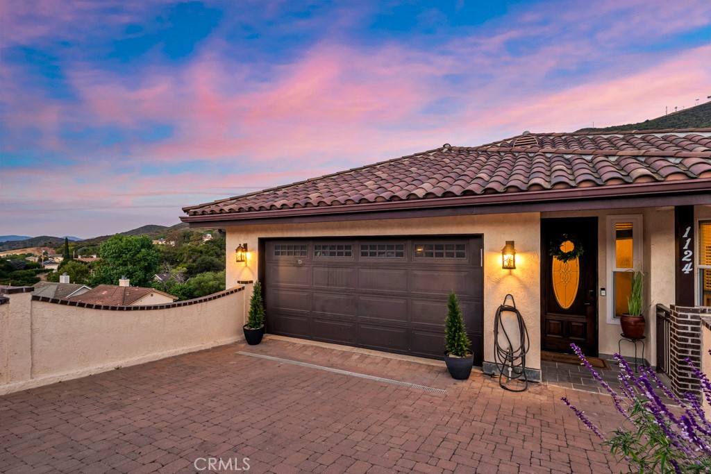 1124 Kathleen Drive