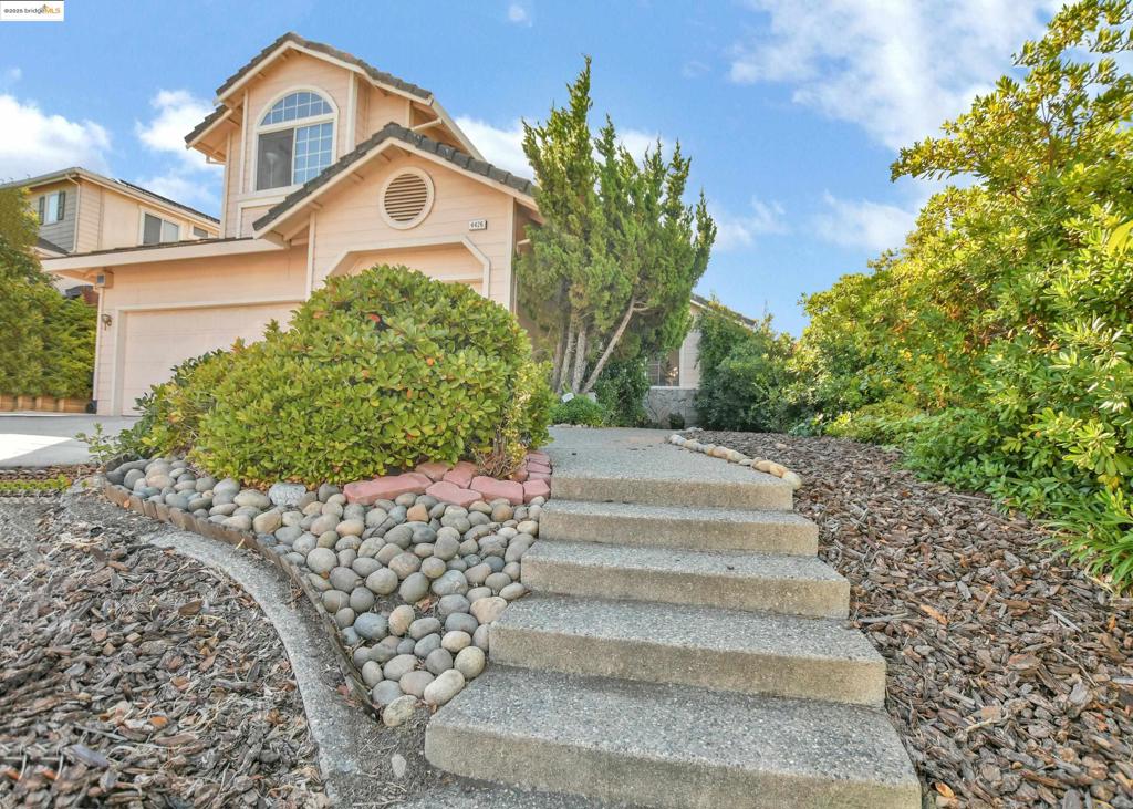 4426 Palisades Way