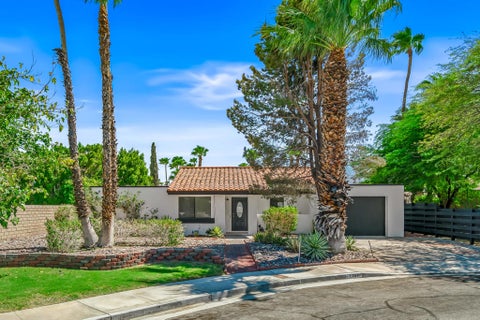 Photo of 1351 E Luna Way, Palm Springs, CA 92262 (MLS # 219151730PS)