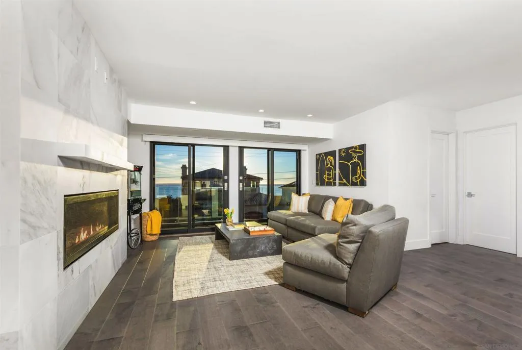 La Jolla, California 92037, United States, 4 Bedrooms Bedrooms, ,5 BathroomsBathrooms,Residential,Active,208677