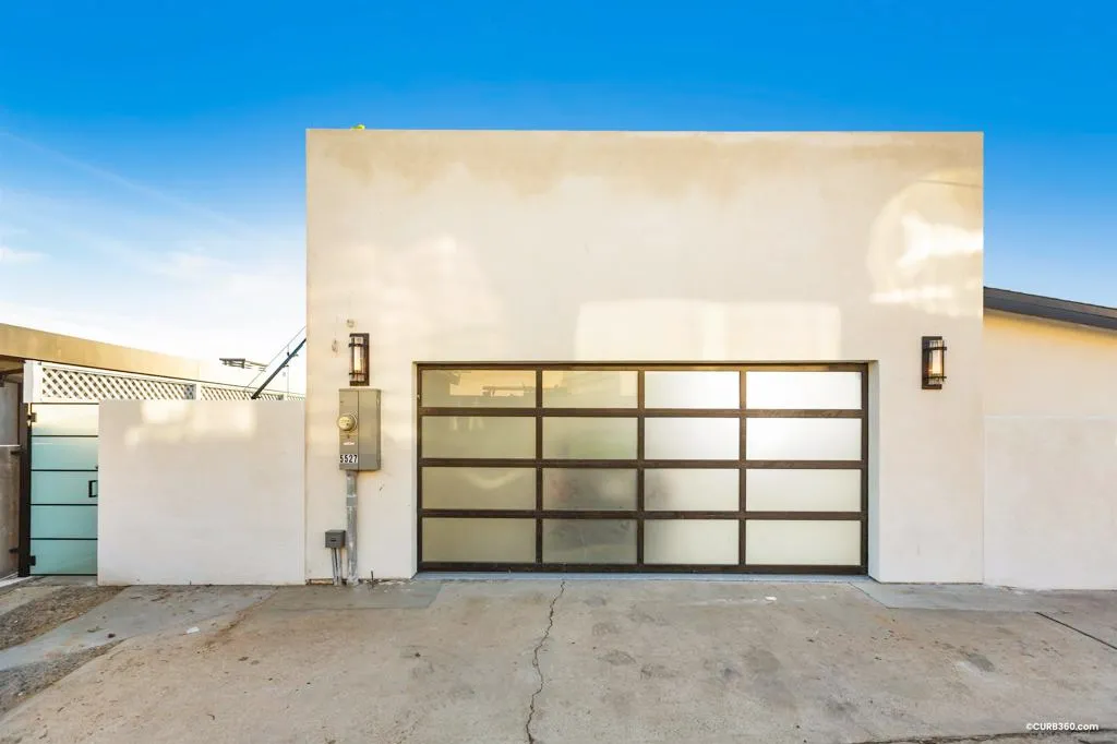 La Jolla, California 92037, United States, 4 Bedrooms Bedrooms, ,5 BathroomsBathrooms,Residential,Active,208677