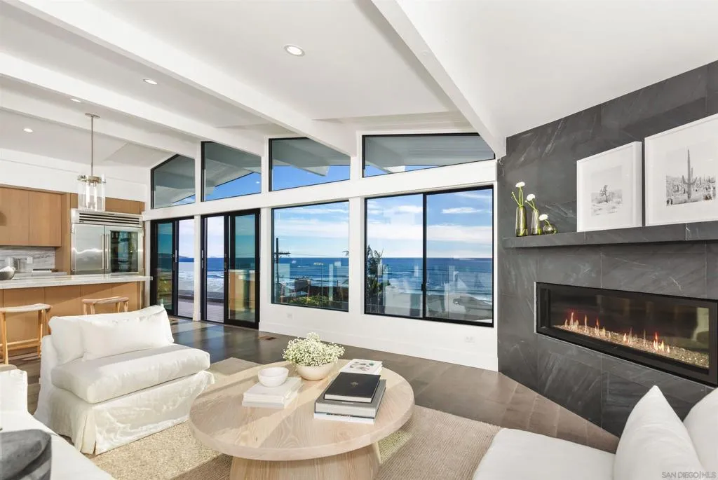 La Jolla, California 92037, United States, 4 Bedrooms Bedrooms, ,5 BathroomsBathrooms,Residential,Active,208677