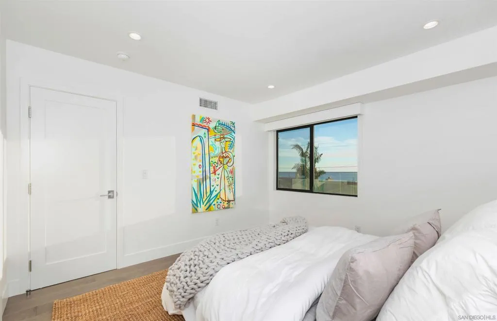 La Jolla, California 92037, United States, 4 Bedrooms Bedrooms, ,5 BathroomsBathrooms,Residential,Active,208677
