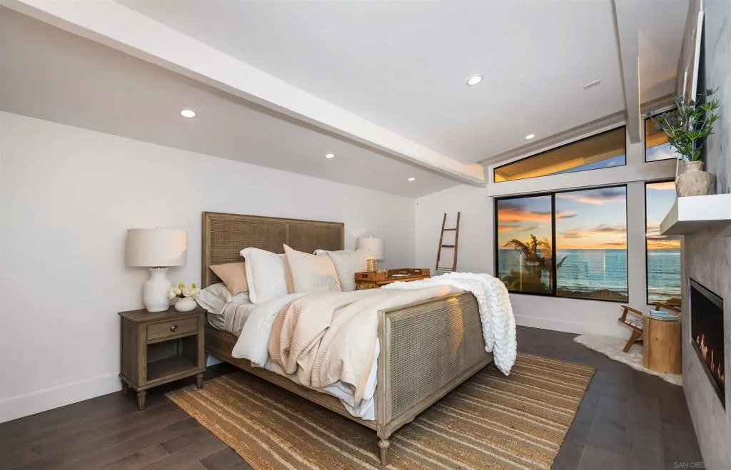 La Jolla, California 92037, United States, 4 Bedrooms Bedrooms, ,5 BathroomsBathrooms,Residential,Active,208677