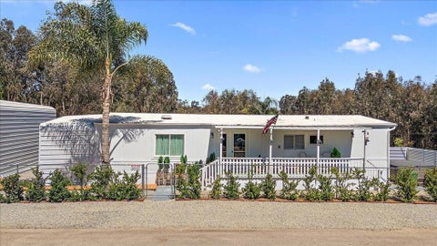 Photo of 18306 Oleander Street, Lake Elsinore, CA 92532 (MLS # 219149947DA)