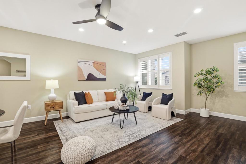 5954 Larkstone Loop