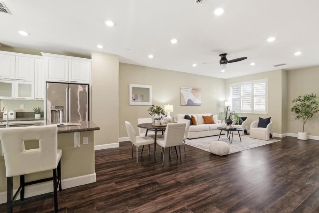5954 Larkstone Loop