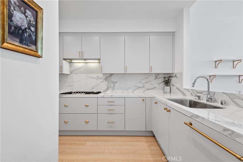 900 W Olympic Boulevard 34F