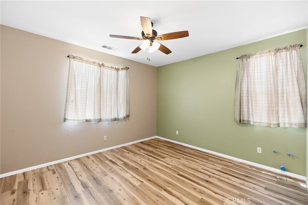 25392 Lone Acres