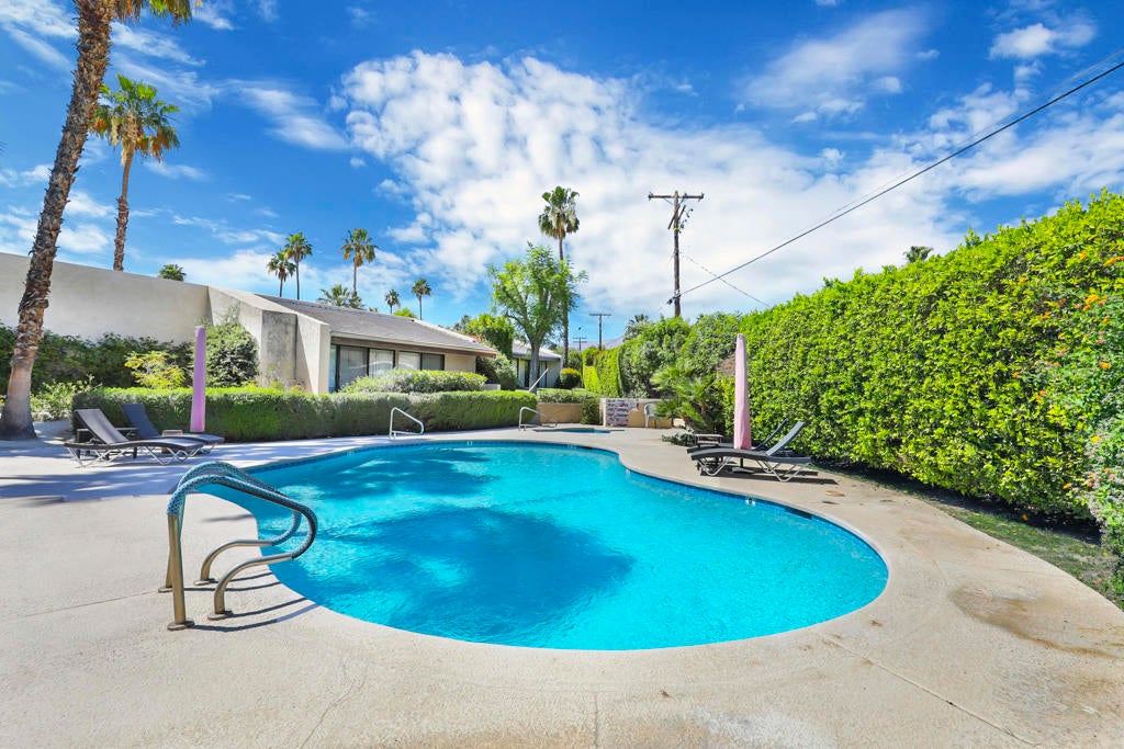 45711 W Verba Santa Drive