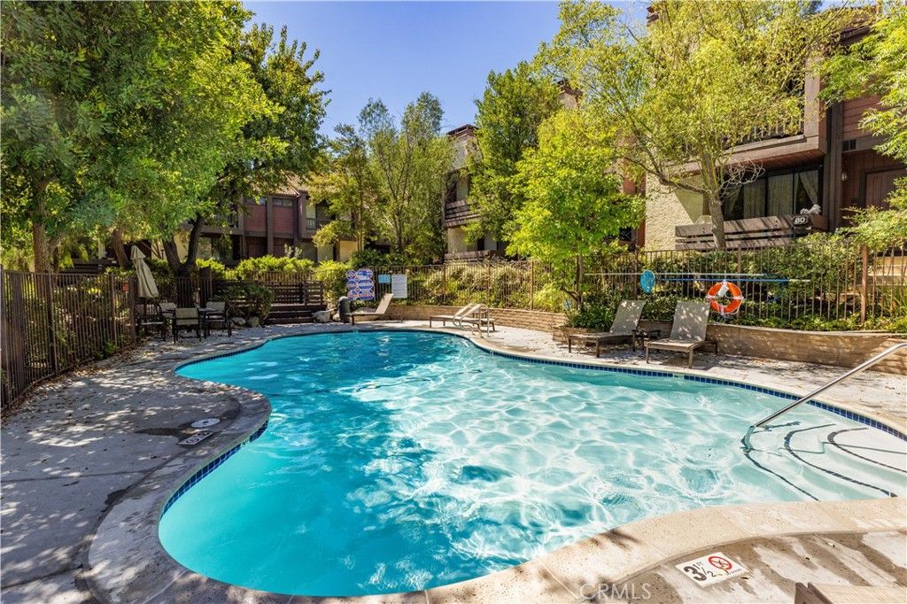 Photo of 21930 Marylee Street #94, Woodland Hills, CA 91367 (MLS # SR25200354)
