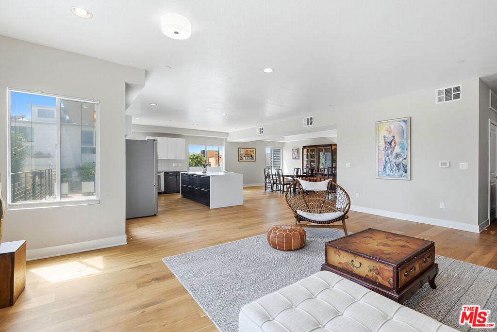 13337 Beach Avenue 403