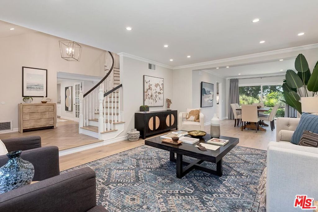 Properties 2 2968 Nicada Drive