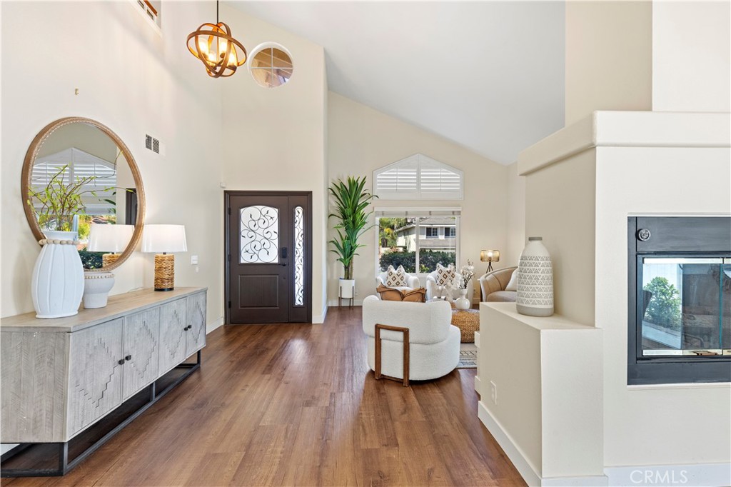15587 Quiet Oak