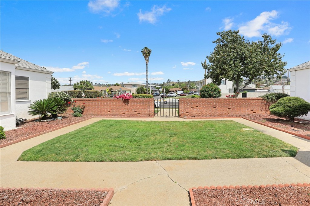 1306 W 1st Street