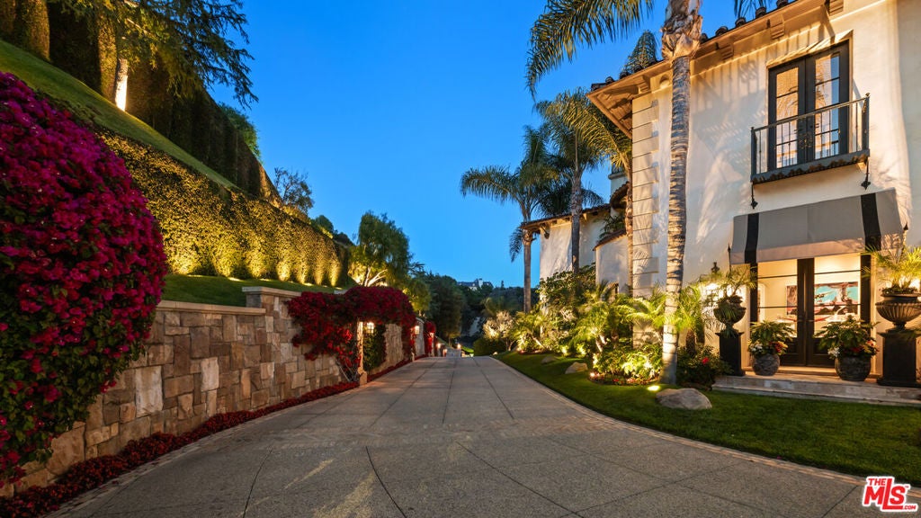 1407 Davies Drive