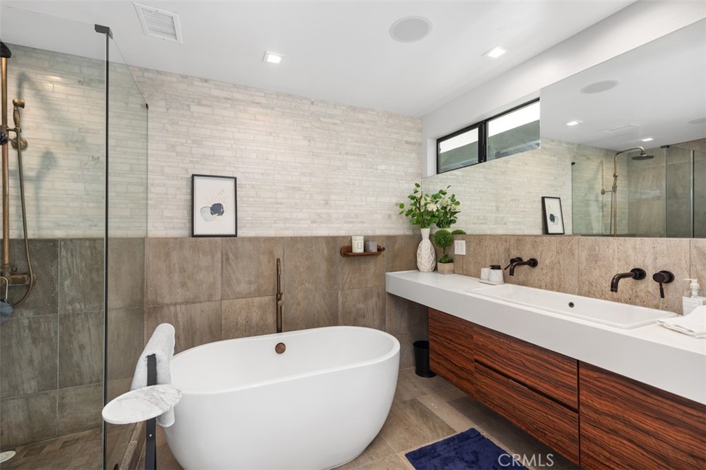 Top Of The World (TOW) - Residential