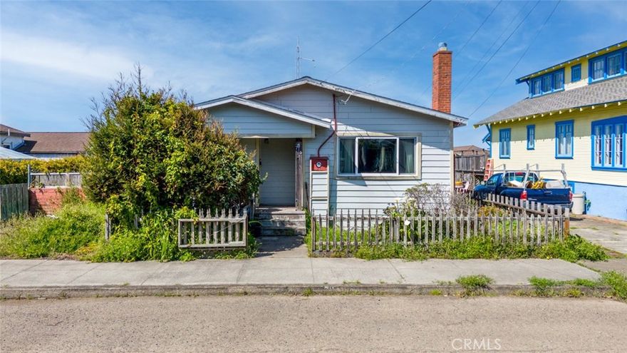 Ocean views from this charming single-level home! 3 bed and 1 bath, featuring a newer roof, updated kitchen and bathroom vanity, and beautiful hardwood floors in the living room with a newer dual pane window facing the street. With 1046sqft in size and ocean views from the kitchen and laundry windows, this home has such potential. The detached storage shed is an ample size, and the attached greenhouse has potential for your future gardening needs.