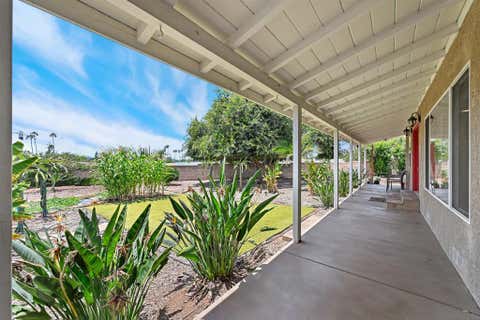 Tiny photo for 2124 Oak Hill Dr. DR, Escondido, CA 92027 (MLS # 260013679SD)