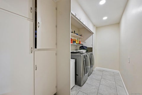 Tiny photo for 2124 Oak Hill Dr. DR, Escondido, CA 92027 (MLS # 260013679SD)