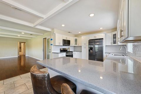 Tiny photo for 2124 Oak Hill Dr. DR, Escondido, CA 92027 (MLS # 260013679SD)