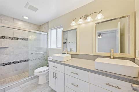 Tiny photo for 2124 Oak Hill Dr. DR, Escondido, CA 92027 (MLS # 260013679SD)