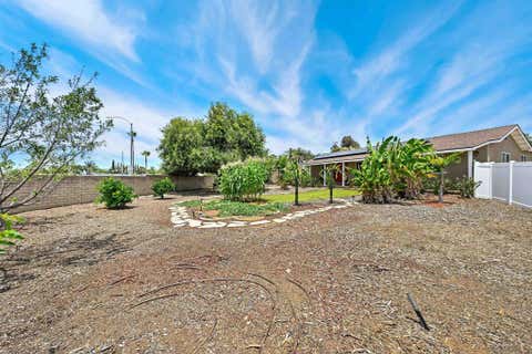 Tiny photo for 2124 Oak Hill Dr. DR, Escondido, CA 92027 (MLS # 260013679SD)