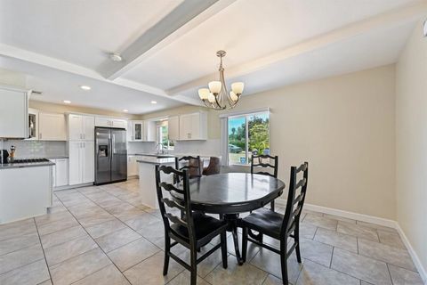 Tiny photo for 2124 Oak Hill Dr. DR, Escondido, CA 92027 (MLS # 260013679SD)