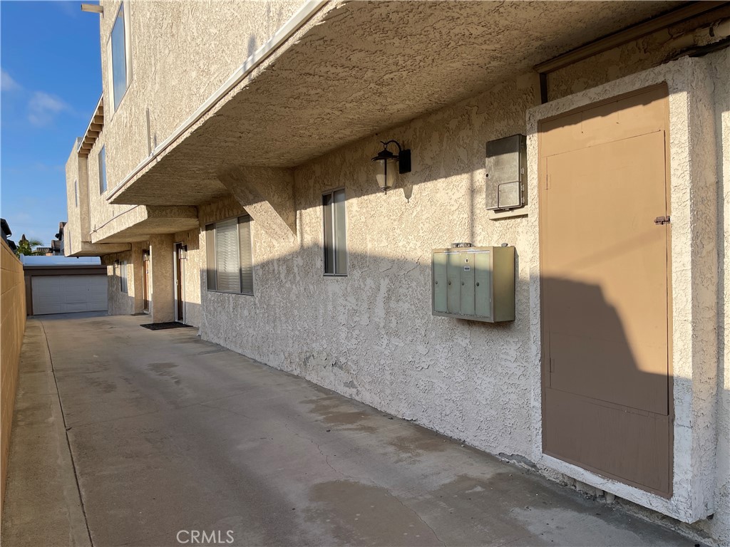 2021 Curtis Avenue