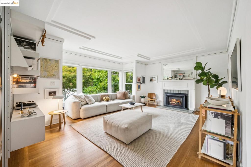 THOUSAND OAKS - Residential