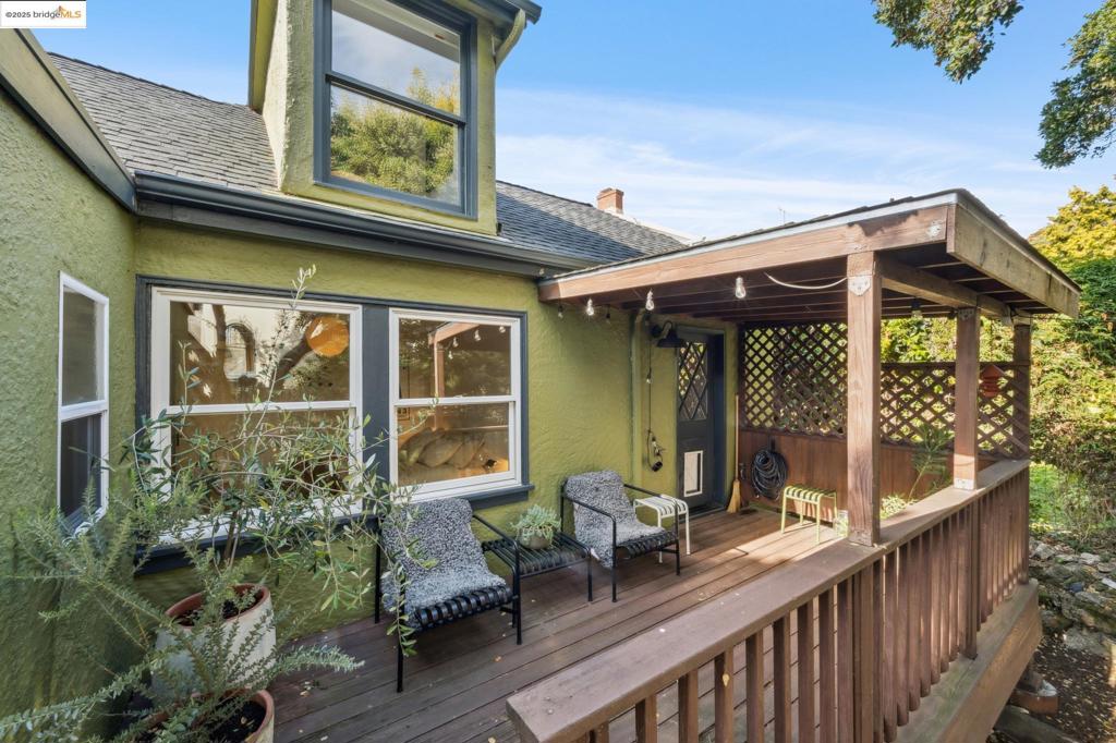 THOUSAND OAKS - Residential