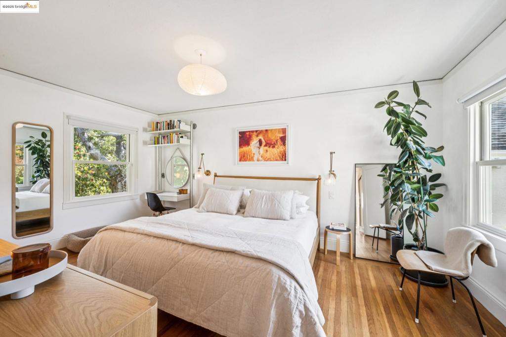 THOUSAND OAKS - Residential