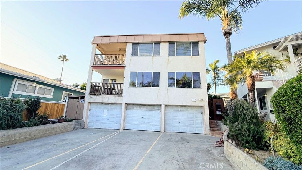 Photo of 252 Avenida del Poniente #A, San Clemente, CA 92672 (MLS # AR26052061)