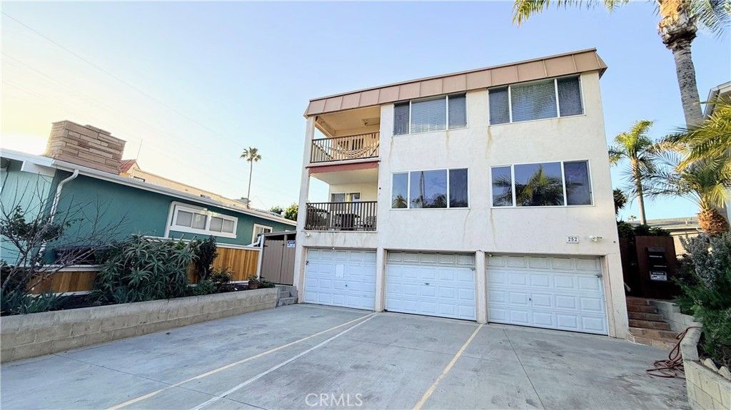Photo of 252 Avenida del Poniente #A, San Clemente, CA 92672 (MLS # AR26052061)