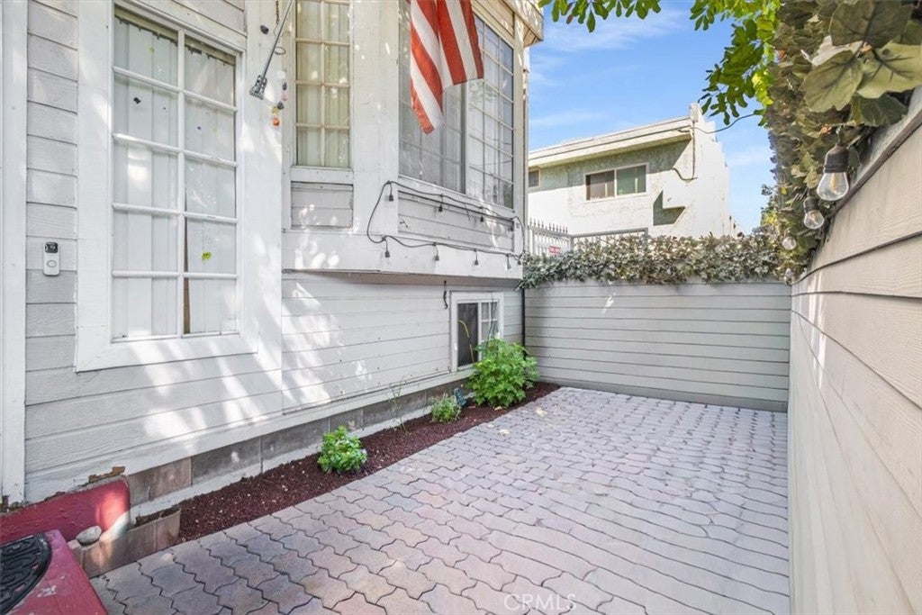 1731 E 68th 5