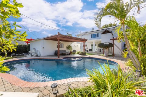 Photo of 5044 Varna Avenue, Sherman Oaks, CA 91423 (MLS # 26678521)