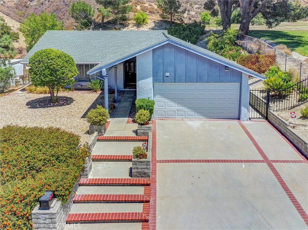 11538 Viking AVE