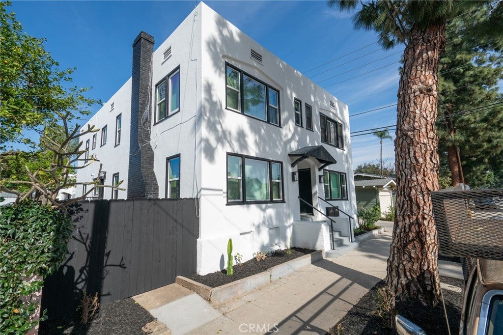 415 W Pine