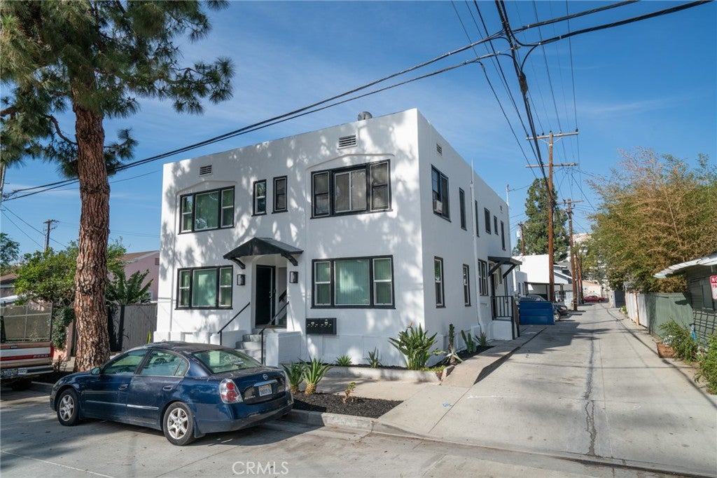 415 W Pine