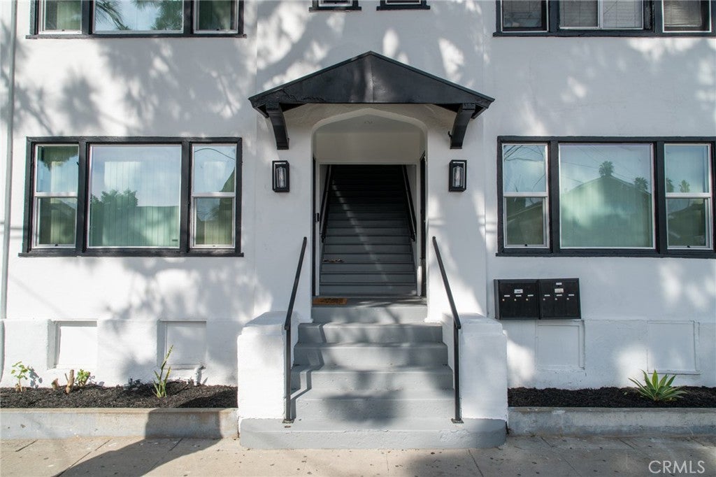 415 W Pine