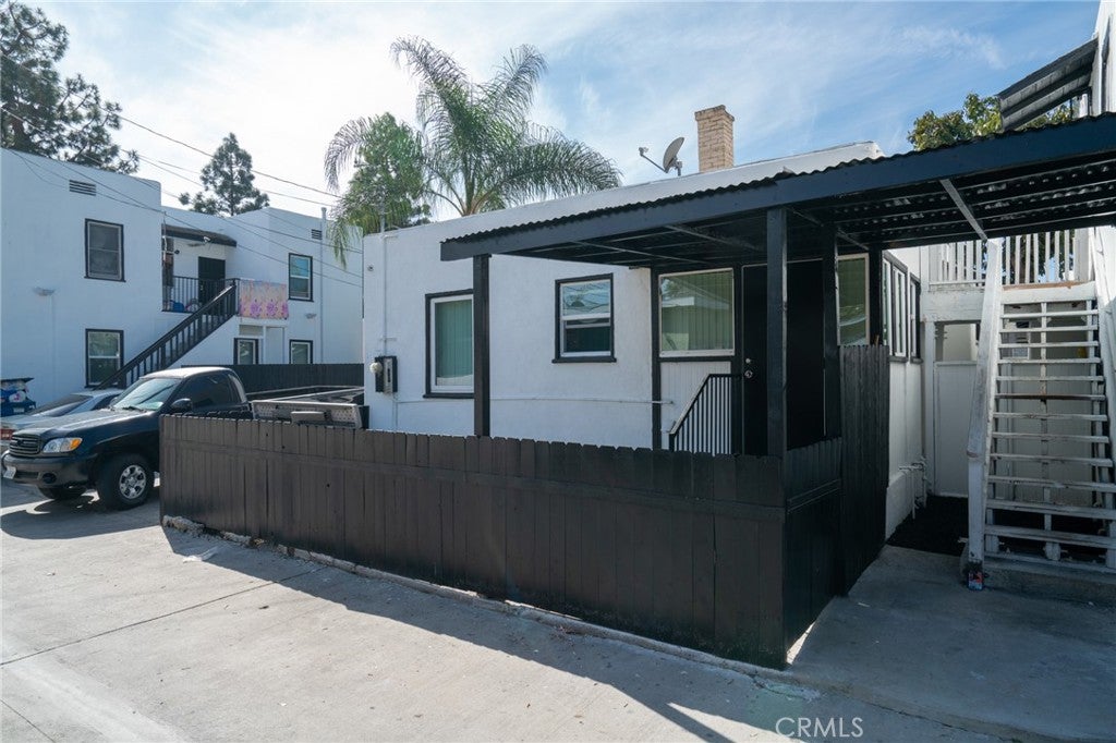 415 W Pine