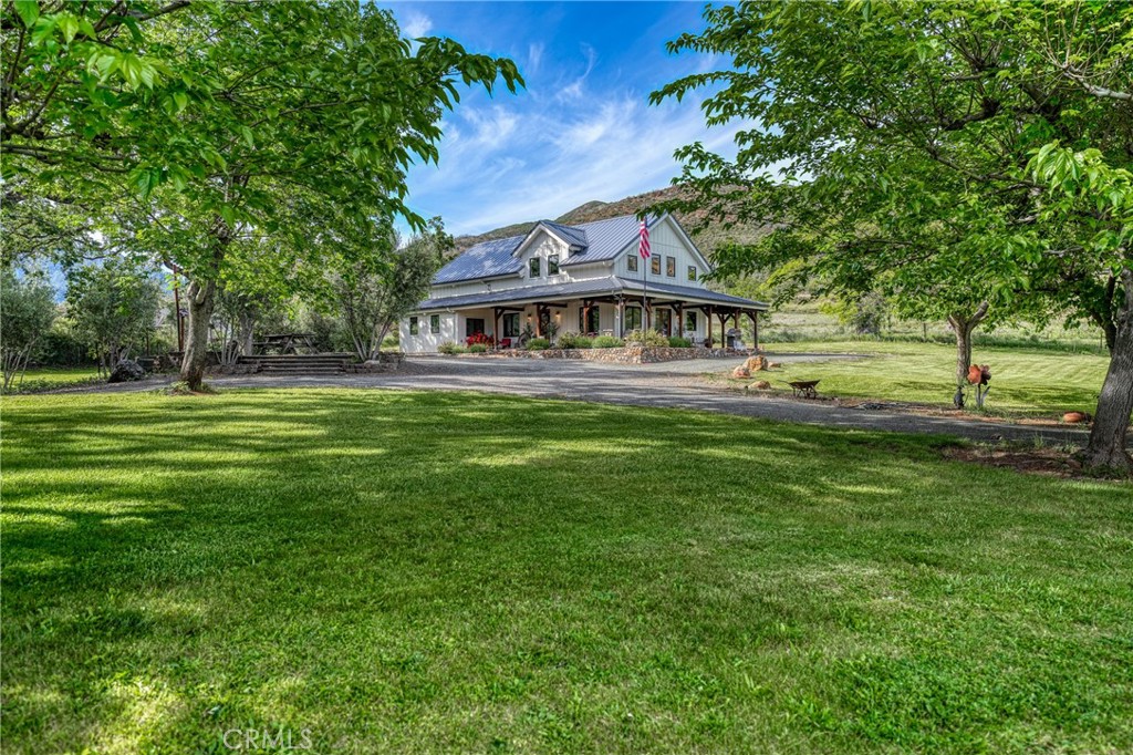 19676 State Highway 175