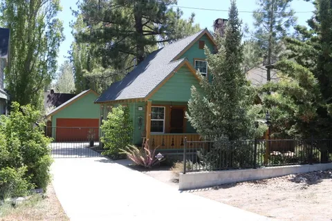 593 Lynn Road, Big Bear Lake, CA 92315 - MLS#: TR25200216