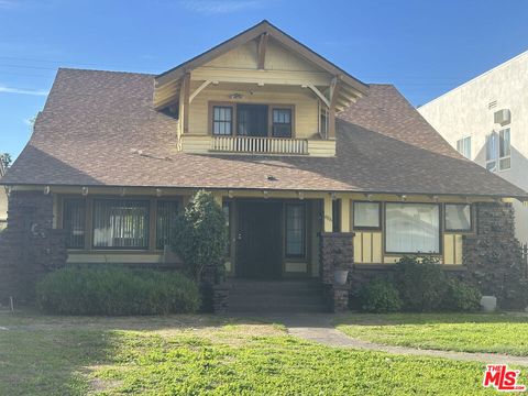 Photo of 4811 S Gramercy Place, Los Angeles, CA 90062 (MLS # 26654085)