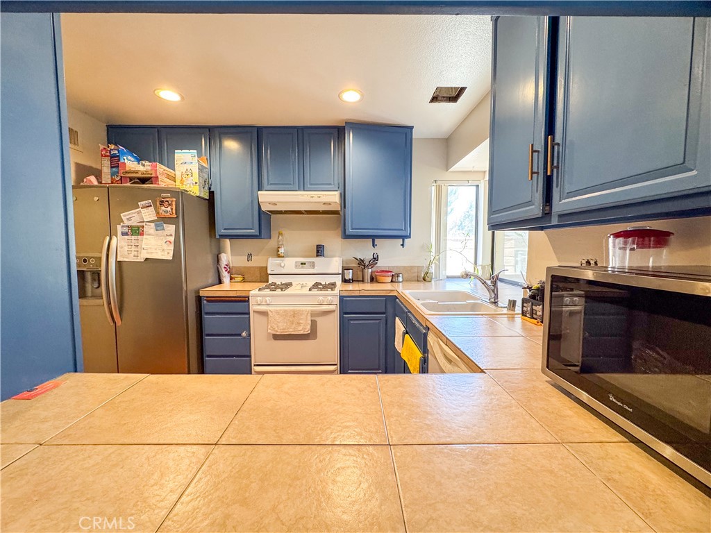 36648 Spanish Broom Drive